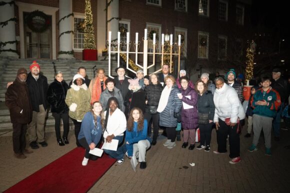 SFS congregants and Clergy with the Mayor and her staff in front of the Mount Vernon City Hall menorah